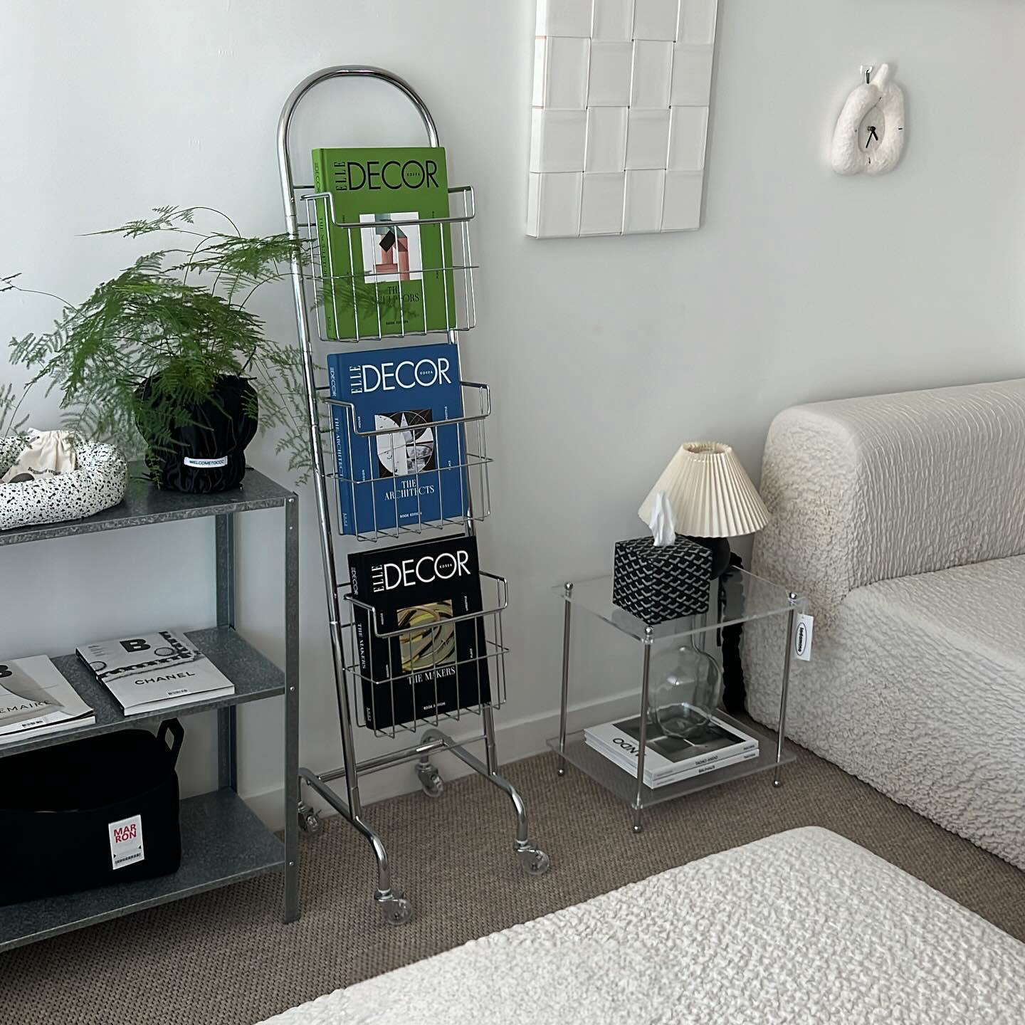 Modern Minimalist Magazine Rack-1