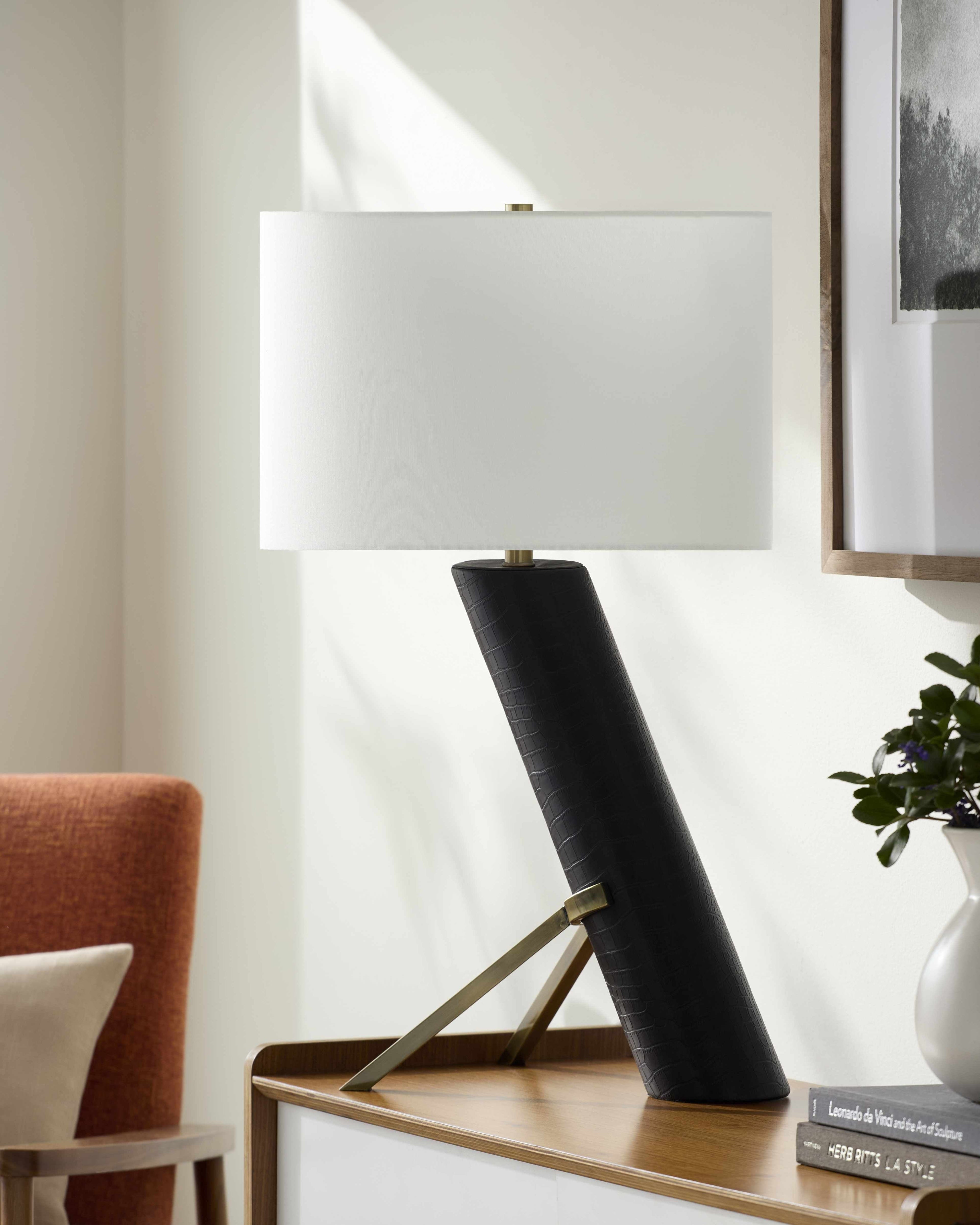 Hassendorf Black Table Lamp-0