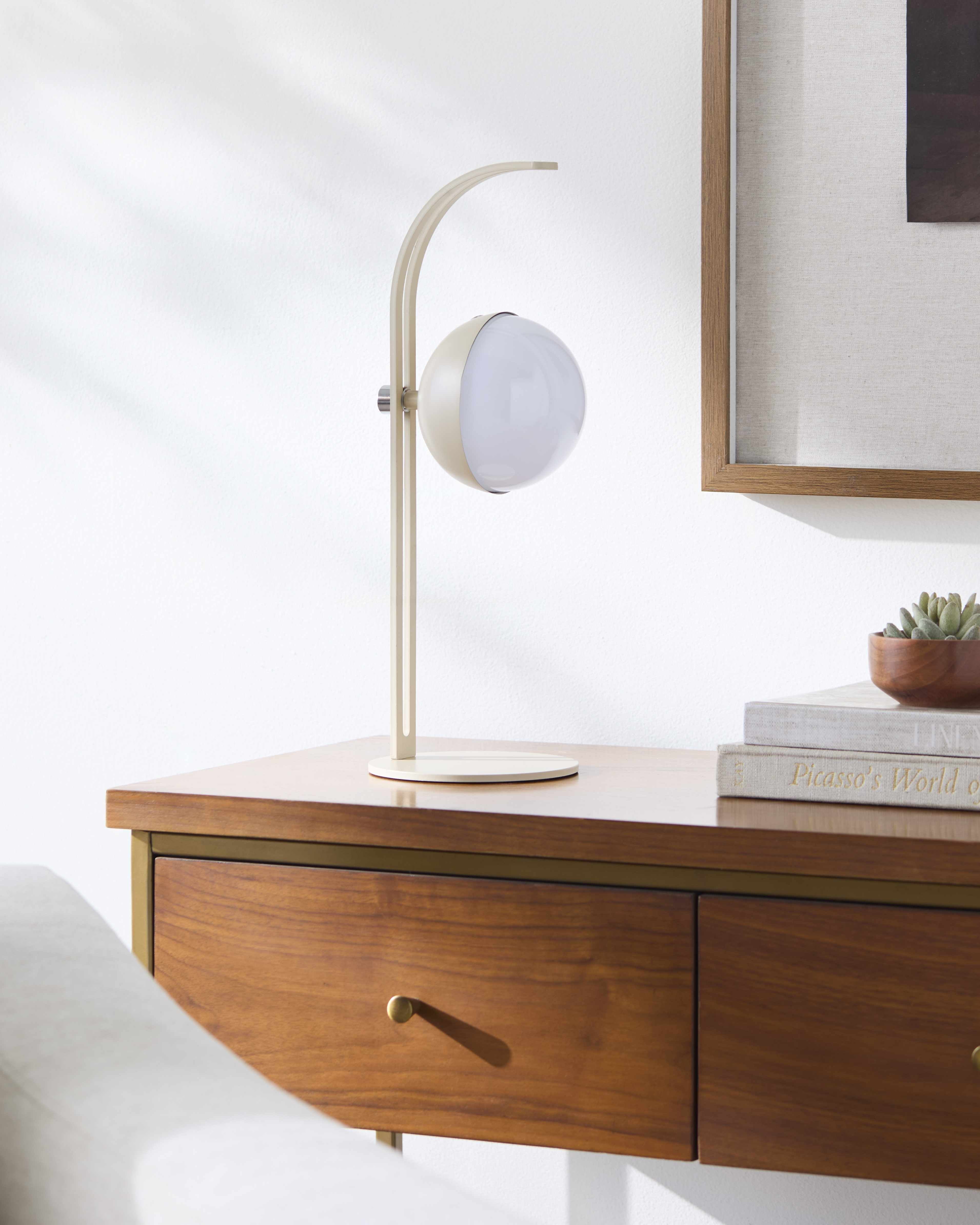 Logovardi Cream Table Lamp-1
