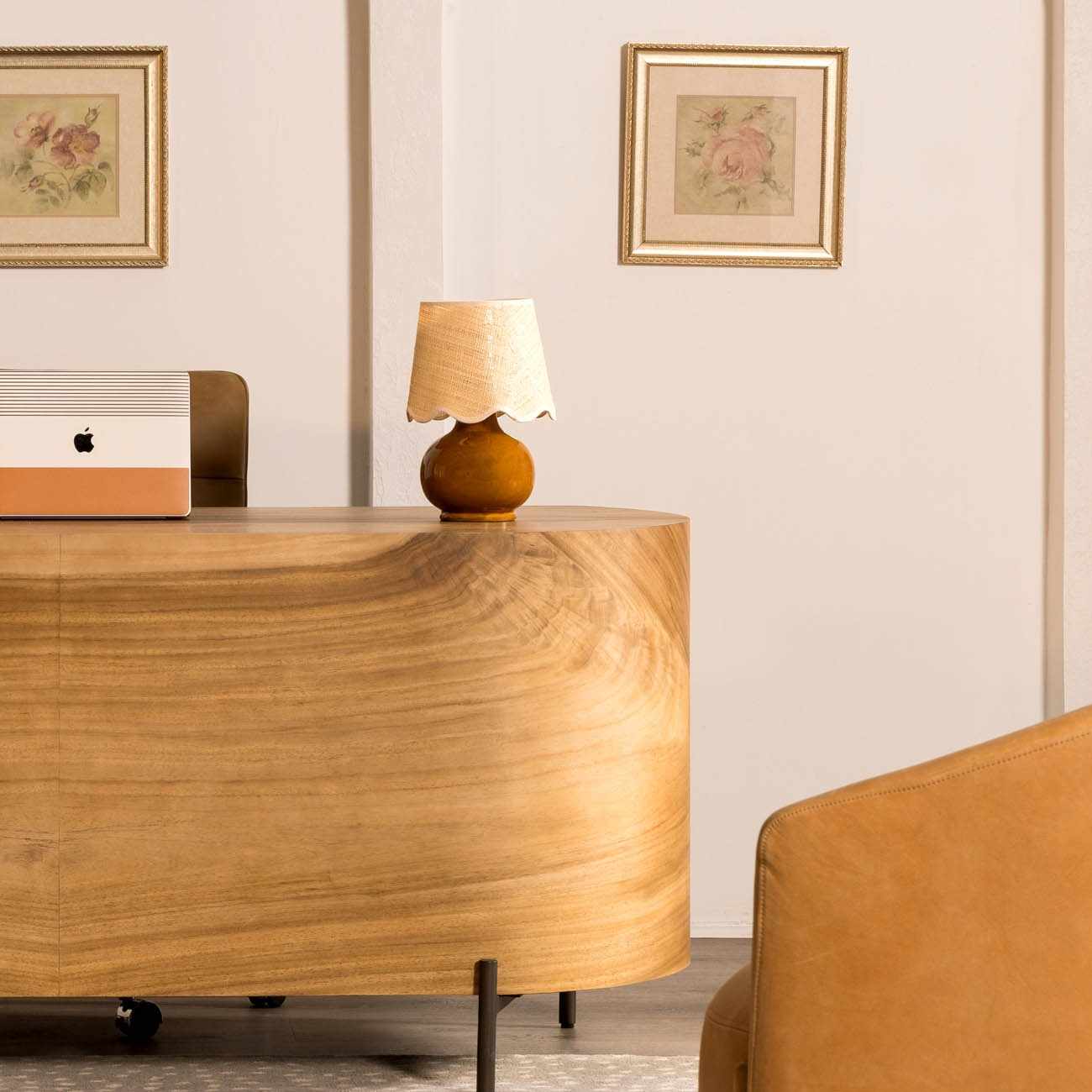 Theisseil Brown Table Lamp-2